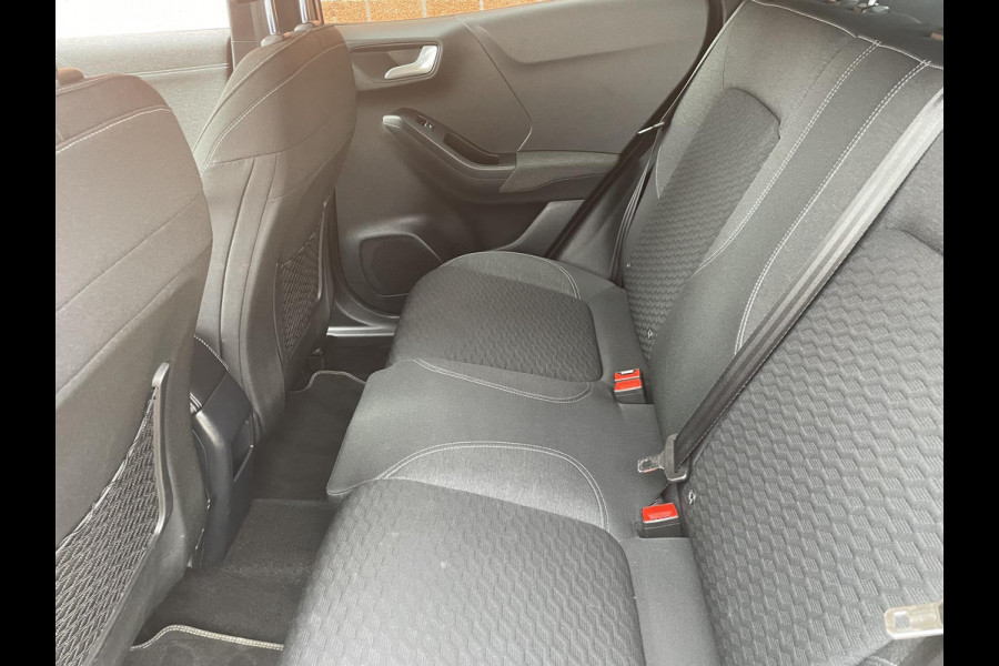 Ford Puma 1.0 EcoBoost 125pk MHEV Titanium | Navigatie | Apple Carplay/Android Auto | Parkeersensor achter | Cruise Control | Winter Pack | Comfort Pack | Getinte ramen | Trekhaak