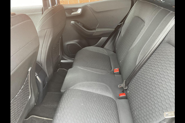 Ford Puma 1.0 EcoBoost 125pk MHEV Titanium | Navigatie | Apple Carplay/Android Auto | Parkeersensor achter | Cruise Control | Winter Pack | Comfort Pack | Getinte ramen | Trekhaak