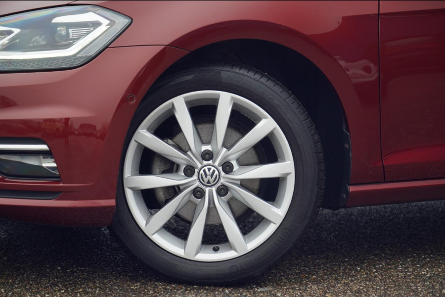 Volkswagen Golf 1.5 TSI Highline / NL-Auto / 47dkm NAP / LED / Navi / Adaptieve Cruise / Camera / Automaat