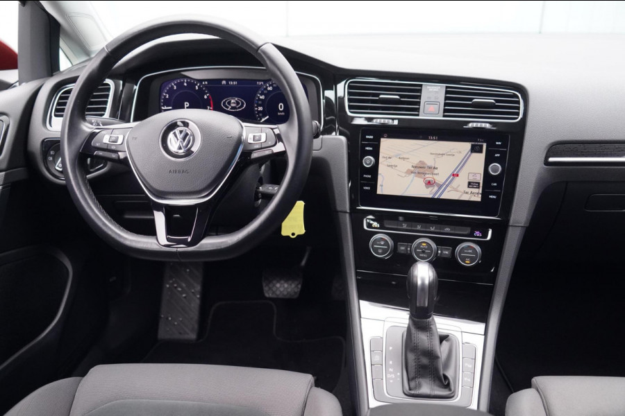 Volkswagen Golf 1.5 TSI Highline / NL-Auto / 47dkm NAP / LED / Navi / Adaptieve Cruise / Camera / Automaat