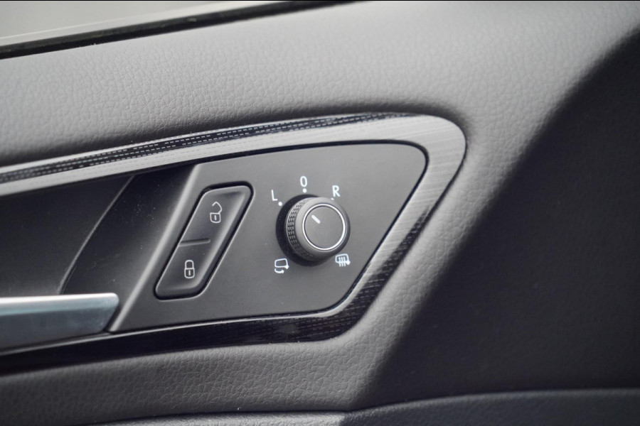 Volkswagen Golf 1.5 TSI Highline / NL-Auto / 47dkm NAP / LED / Navi / Adaptieve Cruise / Camera / Automaat