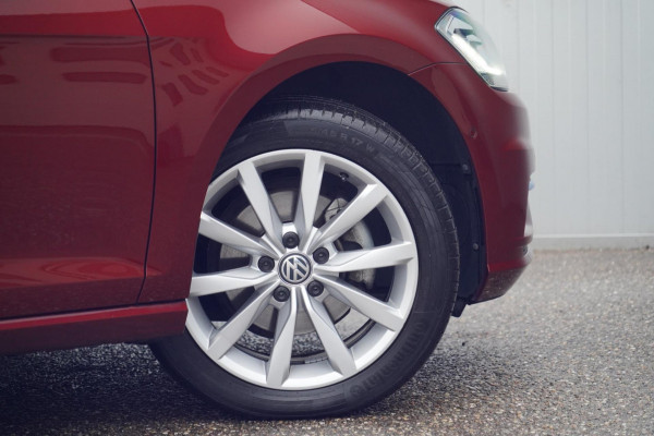 Volkswagen Golf 1.5 TSI Highline / NL-Auto / 47dkm NAP / LED / Navi / Adaptieve Cruise / Camera / Automaat