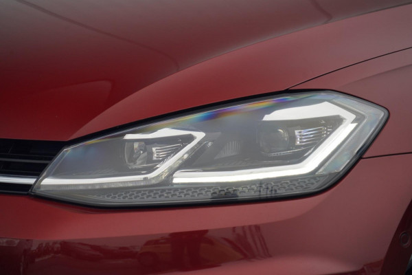 Volkswagen Golf 1.5 TSI Highline / NL-Auto / 47dkm NAP / LED / Navi / Adaptieve Cruise / Camera / Automaat