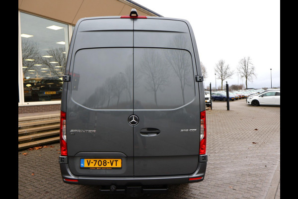 Mercedes-Benz Sprinter 319 3.0 CDI V6 AUT. L3H2 - 3500 KG TREKHAAK | MBUX BREEDBEELD | 18 INCH LMV | CAMERA