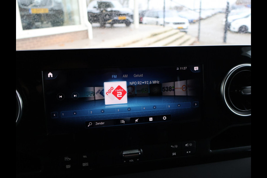 Mercedes-Benz Sprinter 319 3.0 CDI V6 AUT. L3H2 - 3500 KG TREKHAAK | MBUX BREEDBEELD | 18 INCH LMV | CAMERA