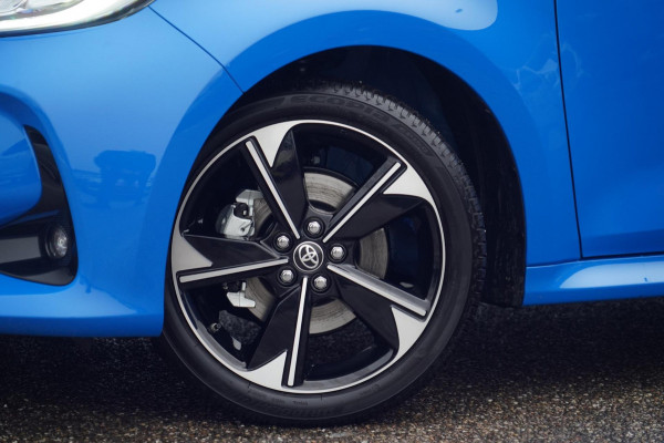 Toyota Yaris 1.5 Hybrid 130 Launch Edition / NL-Auto / 3.890 KM NAP / 1e Eigenaar / Zeer Compleet!