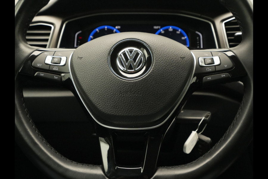 Volkswagen T-Roc 1.0 TSI 115pk Style Navigatie Trekhaak Acc Virtual cockpit Pdc 17