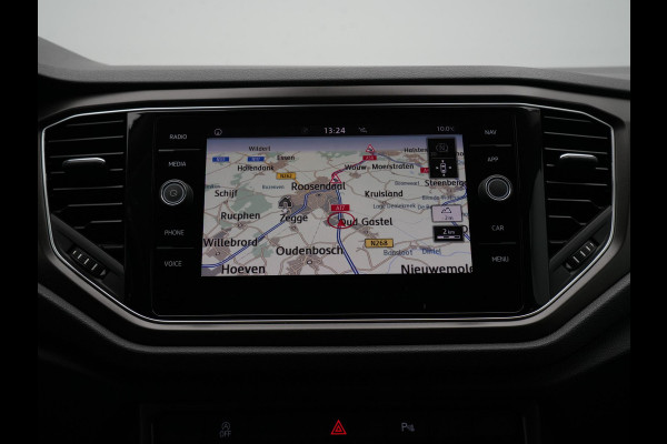 Volkswagen T-Roc 1.0 TSI 115pk Style Navigatie Trekhaak Acc Virtual cockpit Pdc 17