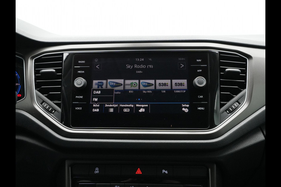 Volkswagen T-Roc 1.0 TSI 115pk Style Navigatie Trekhaak Acc Virtual cockpit Pdc 17