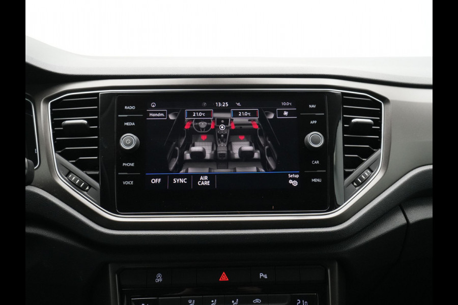 Volkswagen T-Roc 1.0 TSI 115pk Style Navigatie Trekhaak Acc Virtual cockpit Pdc 17