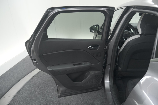 Renault Captur 1.6 E-Tech Plug-in Hybrid 160 Intens | Parkeersensoren | Apple Carplay | Navigatie | Climate Control