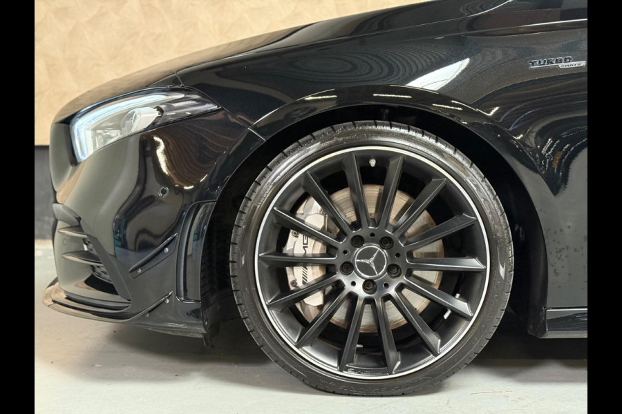 Mercedes-Benz A-Klasse AMG 35 4MATIC Aero pakket | Pano | Burmester | keyless | camera | Memory seats