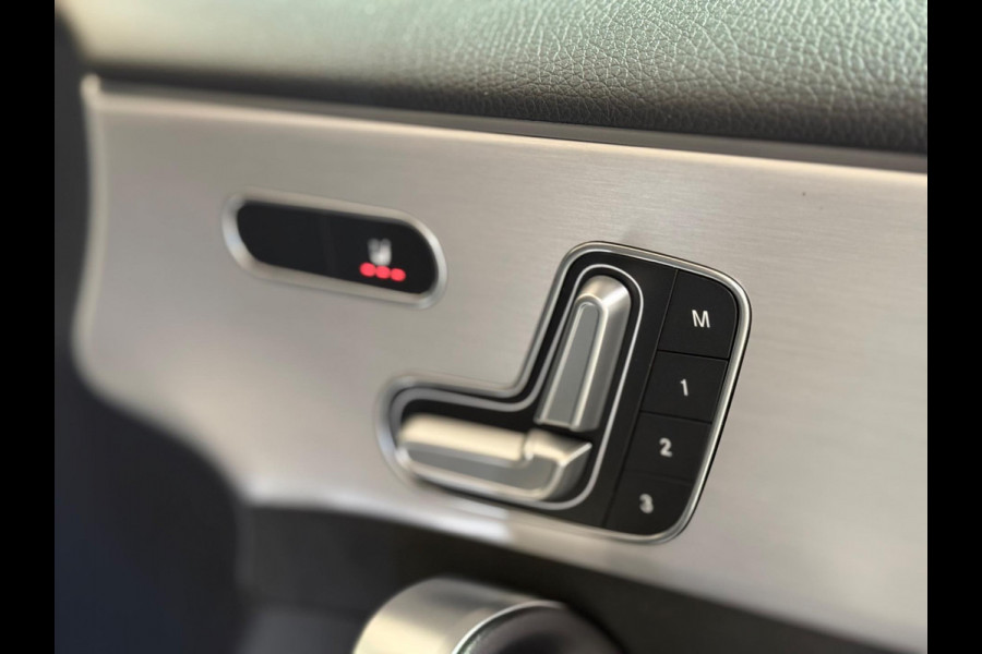 Mercedes-Benz A-Klasse AMG 35 4MATIC Aero pakket | Pano | Burmester | keyless | camera | Memory seats
