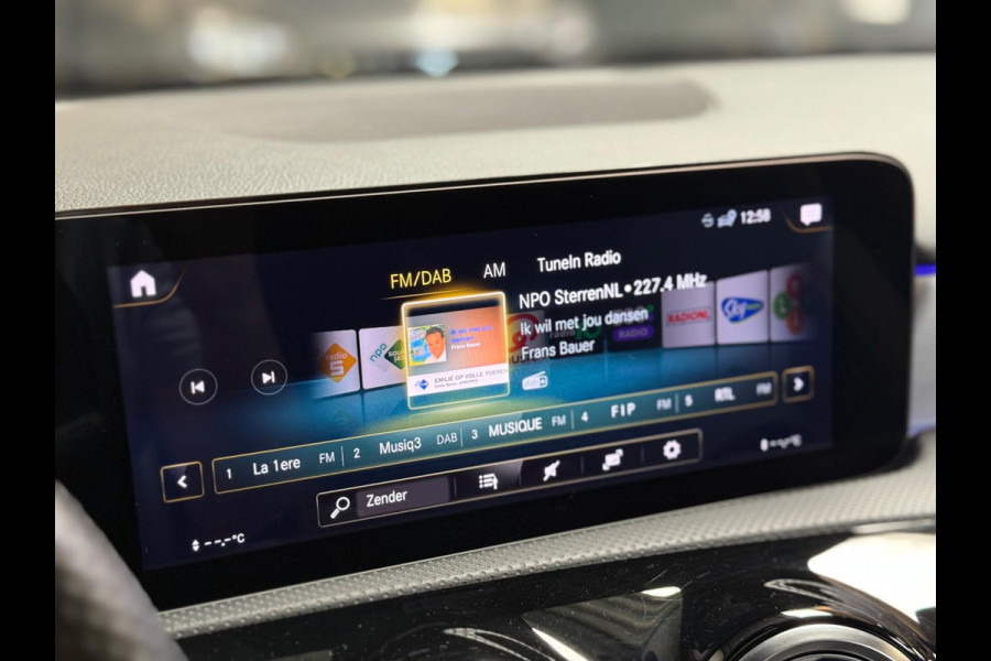 Mercedes-Benz A-Klasse AMG 35 4MATIC Aero pakket | Pano | Burmester | keyless | camera | Memory seats