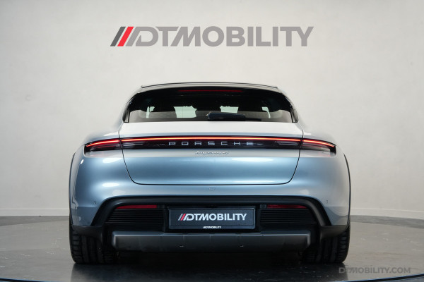 Porsche Taycan Cross Turismo 4 93 kWh Sport Chrono | Panoramadak | Titanium Velgen