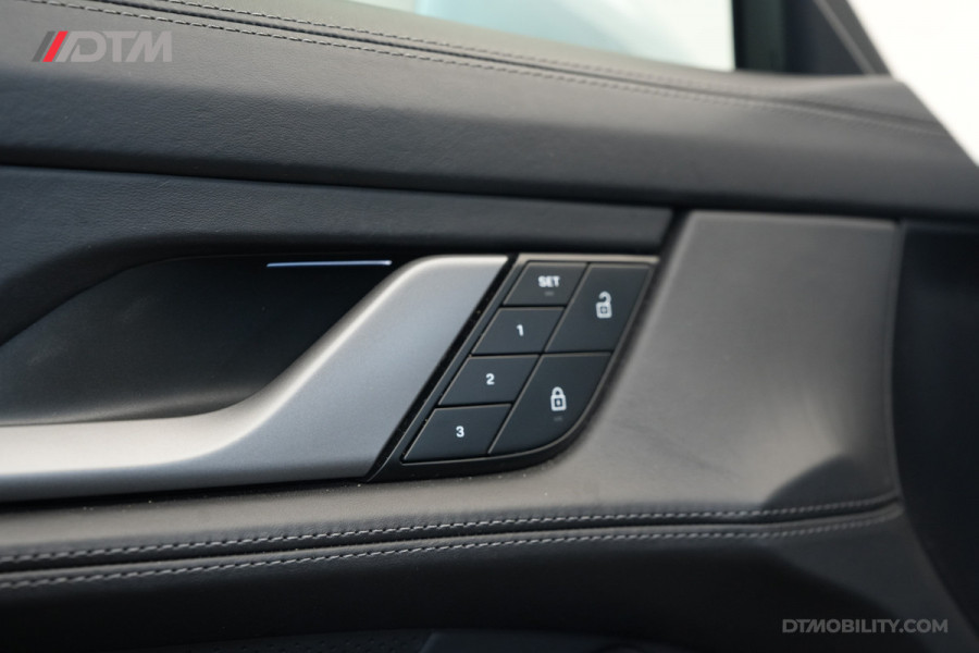 Porsche Taycan Cross Turismo 4 93 kWh Sport Chrono | Panoramadak | Titanium Velgen