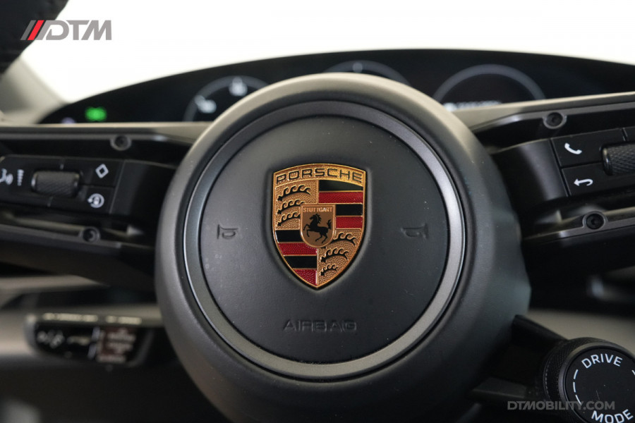 Porsche Taycan Cross Turismo 4 93 kWh Sport Chrono | Panoramadak | Titanium Velgen