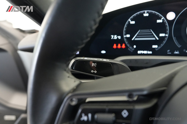 Porsche Taycan Cross Turismo 4 93 kWh Sport Chrono | Panoramadak | Titanium Velgen