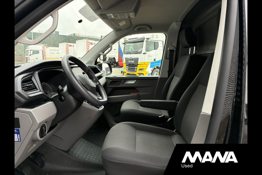 Volkswagen Transporter 2.0 TDI L2H1 Trekhaak Cruise Sensoren Airco