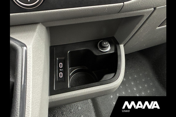 Volkswagen Transporter 2.0 TDI L2H1 Trekhaak Cruise Sensoren Airco