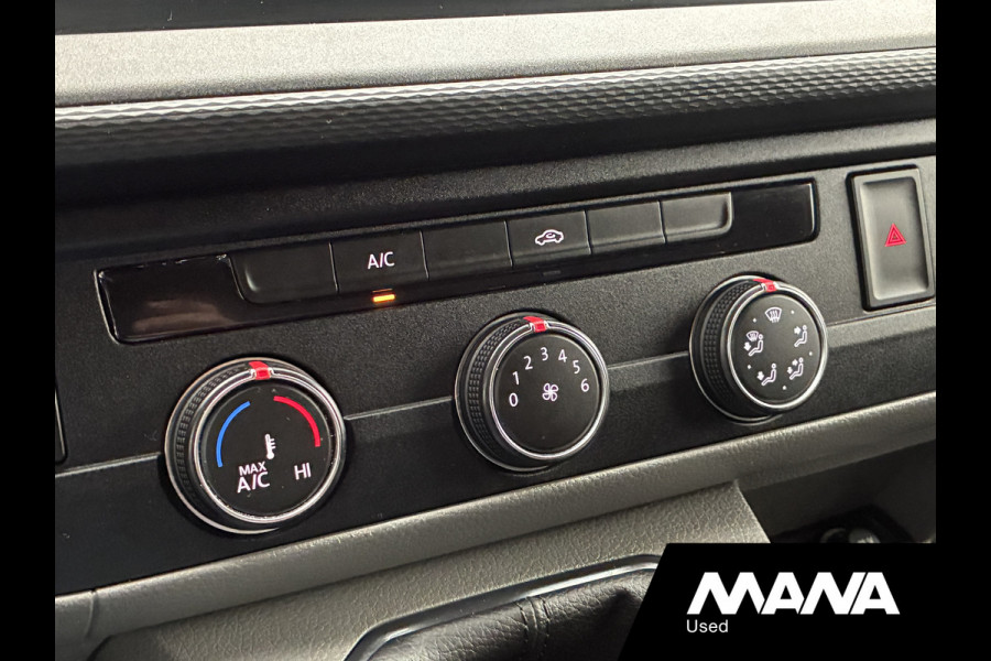 Volkswagen Transporter 2.0 TDI L2H1 Trekhaak Cruise Sensoren Airco