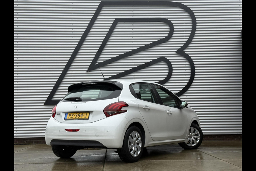 Peugeot 208 1.2 PureTech Blue Lion 2e Eigenaar,Navi,Airco,Cruise,PDC,Apple Carplay,Distributie v.v. in 2024,N.A.P,Nieuwe APK bij Aflevering