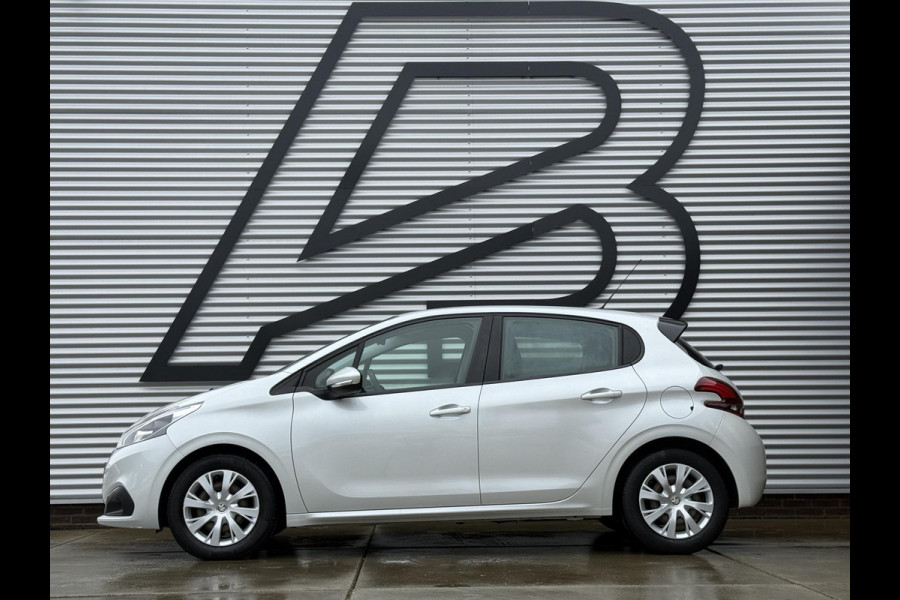 Peugeot 208 1.2 PureTech Blue Lion 2e Eigenaar,Navi,Airco,Cruise,PDC,Apple Carplay,Distributie v.v. in 2024,N.A.P,Nieuwe APK bij Aflevering