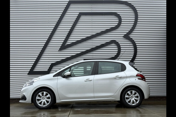 Peugeot 208 1.2 PureTech Blue Lion 2e Eigenaar,Navi,Airco,Cruise,PDC,Apple Carplay,Distributie v.v. in 2024,N.A.P,Nieuwe APK bij Aflevering