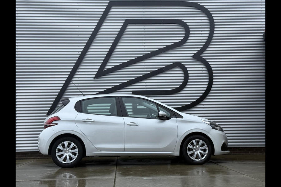 Peugeot 208 1.2 PureTech Blue Lion 2e Eigenaar,Navi,Airco,Cruise,PDC,Apple Carplay,Distributie v.v. in 2024,N.A.P,Nieuwe APK bij Aflevering