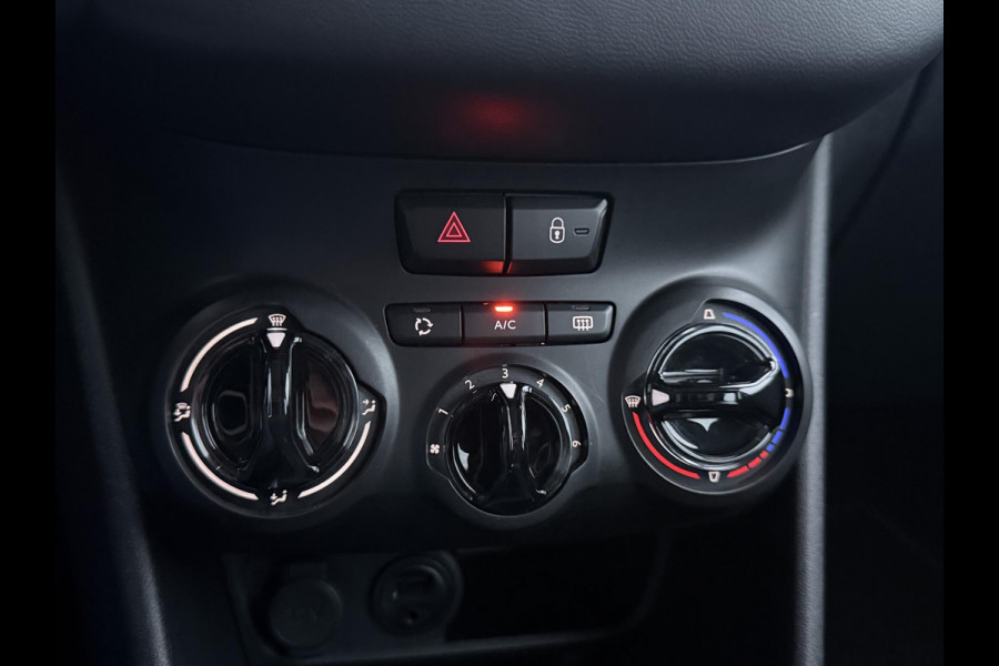 Peugeot 208 1.2 PureTech Blue Lion 2e Eigenaar,Navi,Airco,Cruise,PDC,Apple Carplay,Distributie v.v. in 2024,N.A.P,Nieuwe APK bij Aflevering