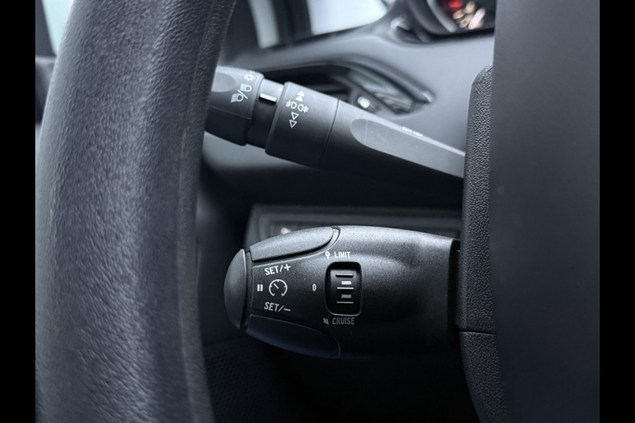 Peugeot 208 1.2 PureTech Blue Lion 2e Eigenaar,Navi,Airco,Cruise,PDC,Apple Carplay,Distributie v.v. in 2024,N.A.P,Nieuwe APK bij Aflevering