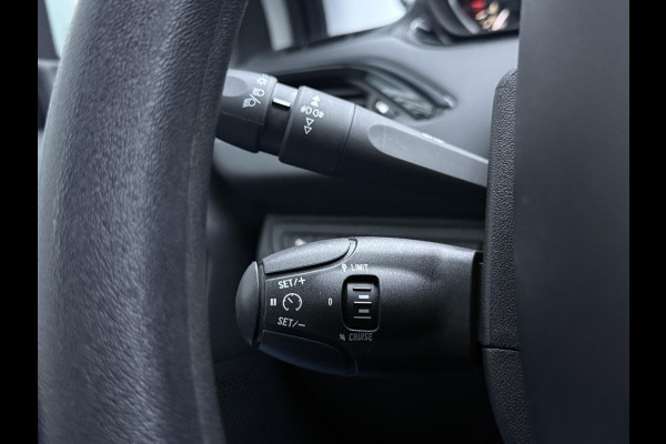 Peugeot 208 1.2 PureTech Blue Lion 2e Eigenaar,Navi,Airco,Cruise,PDC,Apple Carplay,Distributie v.v. in 2024,N.A.P,Nieuwe APK bij Aflevering