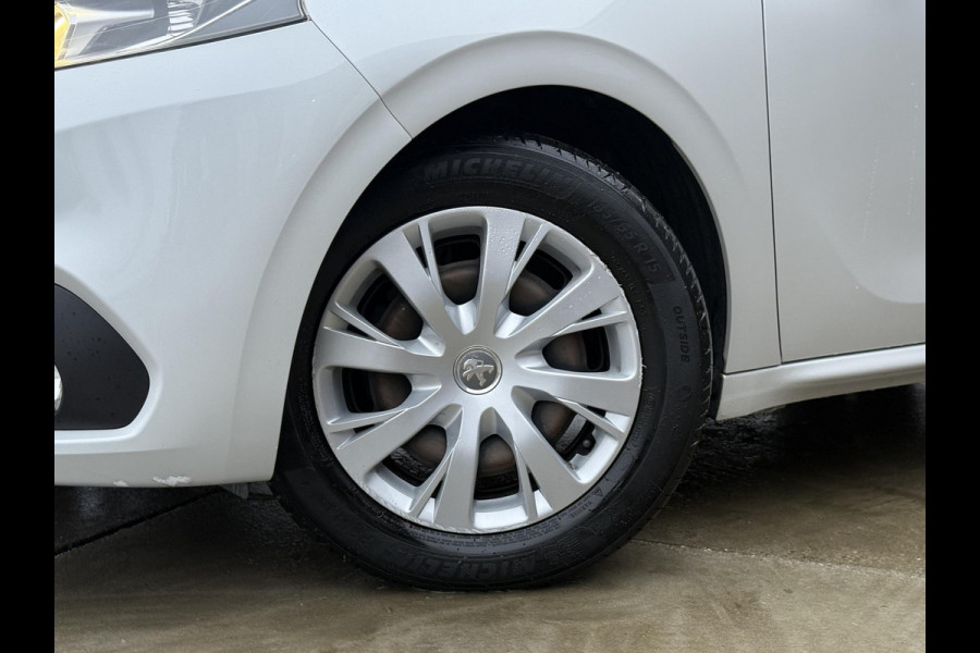 Peugeot 208 1.2 PureTech Blue Lion 2e Eigenaar,Navi,Airco,Cruise,PDC,Apple Carplay,Distributie v.v. in 2024,N.A.P,Nieuwe APK bij Aflevering