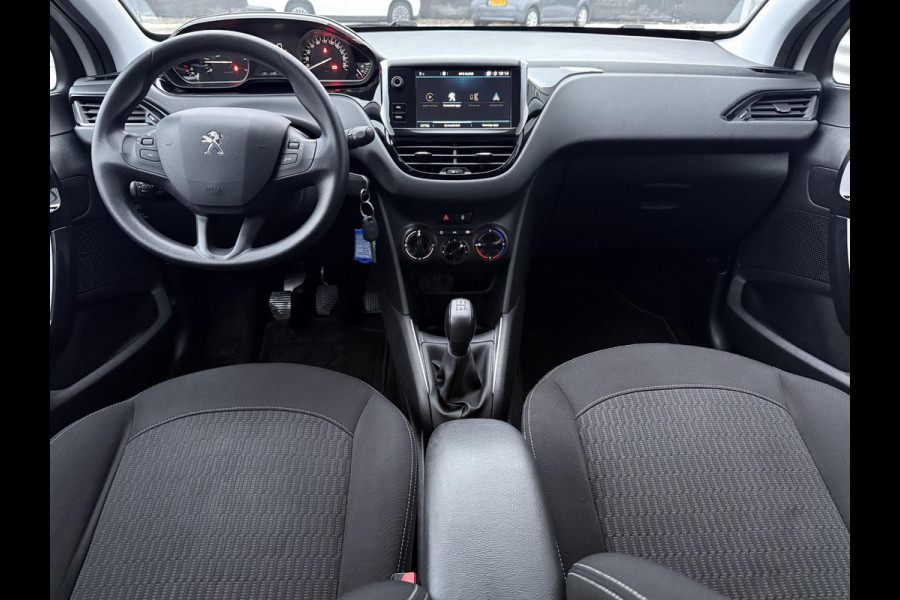 Peugeot 208 1.2 PureTech Blue Lion 2e Eigenaar,Navi,Airco,Cruise,PDC,Apple Carplay,Distributie v.v. in 2024,N.A.P,Nieuwe APK bij Aflevering