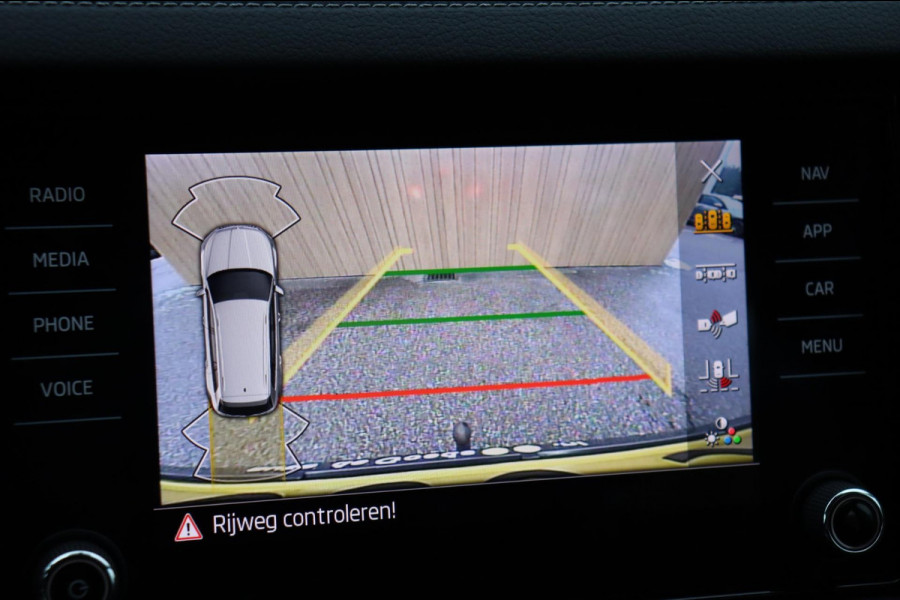 Škoda Kodiaq 1.5 TSI Business Ed. 7persoons org.NL el.trekhaak camera digitaal dashboard