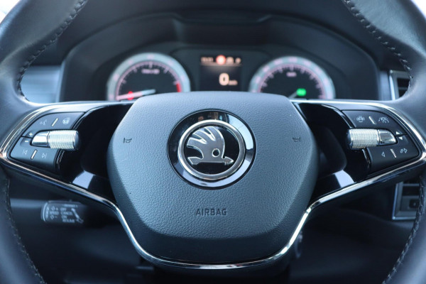 Škoda Kodiaq 1.5 TSI Business Sportline 20"lm 7persoons org.NL el.klep stuur+stoelverw camera