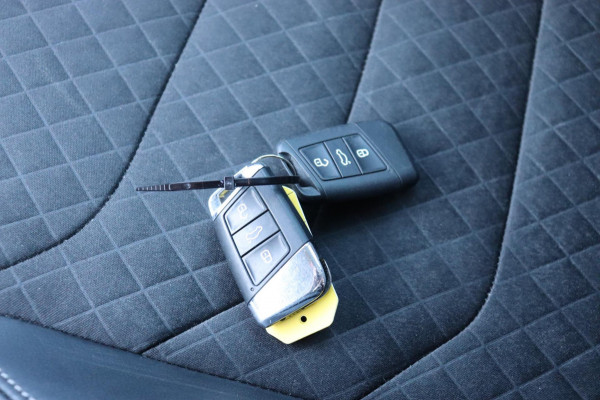 Škoda Kodiaq 1.5 TSI Business Sportline 20"lm 7persoons org.NL el.klep stuur+stoelverw camera