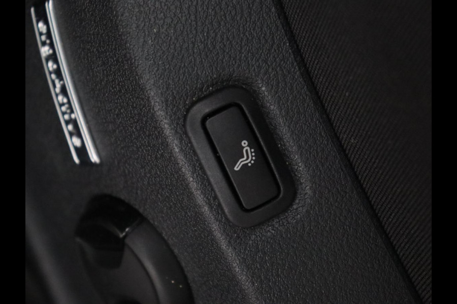 Volkswagen Golf 1.5 TSI R Line | Stoelverwarming | Camera | Full LED | Adaptive cruise | 19'' | Virtual Cockpit | Massage | Carplay | Navigatie