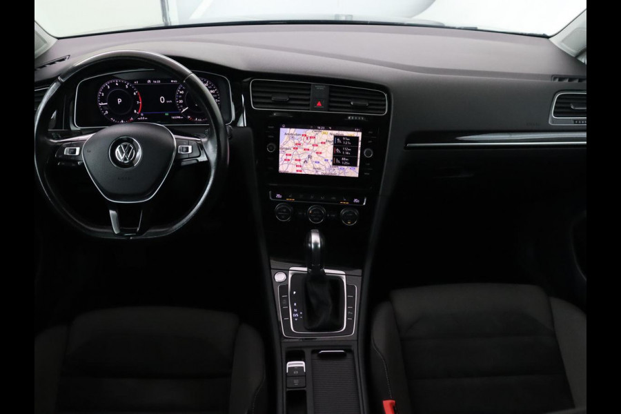 Volkswagen Golf 1.5 TSI R Line | Stoelverwarming | Camera | Full LED | Adaptive cruise | 19'' | Virtual Cockpit | Massage | Carplay | Navigatie