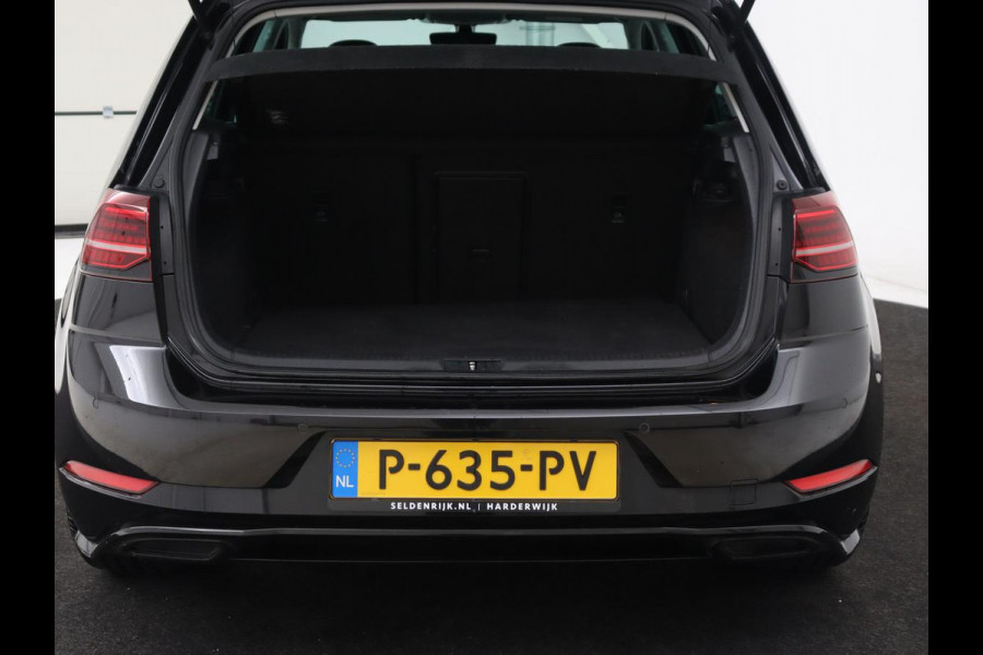 Volkswagen Golf 1.5 TSI R Line | Stoelverwarming | Camera | Full LED | Adaptive cruise | 19'' | Virtual Cockpit | Massage | Carplay | Navigatie