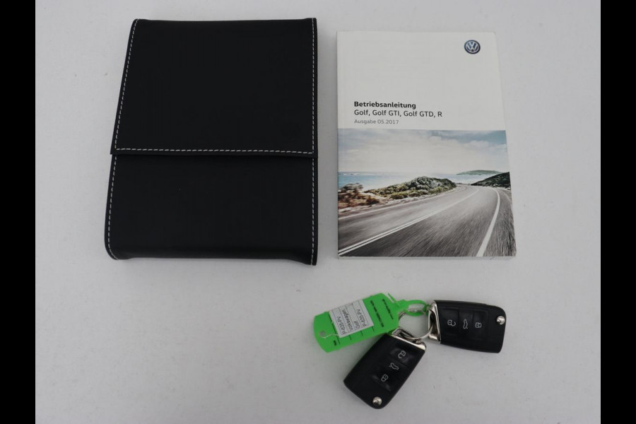 Volkswagen Golf 1.5 TSI R Line | Stoelverwarming | Camera | Full LED | Adaptive cruise | 19'' | Virtual Cockpit | Massage | Carplay | Navigatie