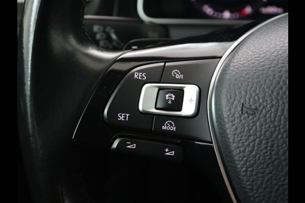 Volkswagen Golf 1.5 TSI R Line | Stoelverwarming | Camera | Full LED | Adaptive cruise | 19'' | Virtual Cockpit | Massage | Carplay | Navigatie