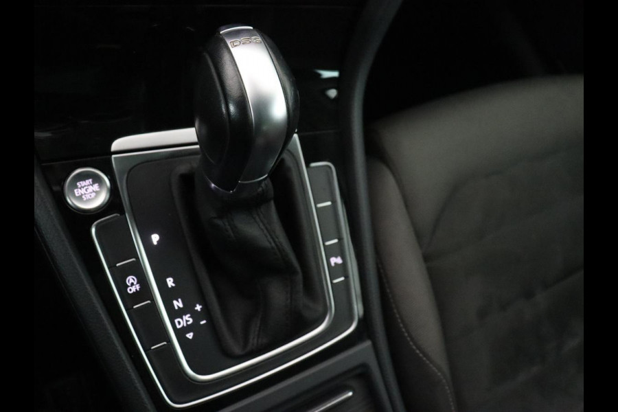 Volkswagen Golf 1.5 TSI R Line | Stoelverwarming | Camera | Full LED | Adaptive cruise | 19'' | Virtual Cockpit | Massage | Carplay | Navigatie