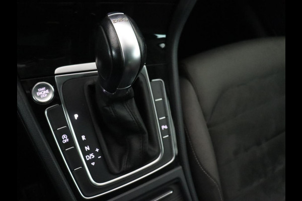 Volkswagen Golf 1.5 TSI R Line | Stoelverwarming | Camera | Full LED | Adaptive cruise | 19'' | Virtual Cockpit | Massage | Carplay | Navigatie