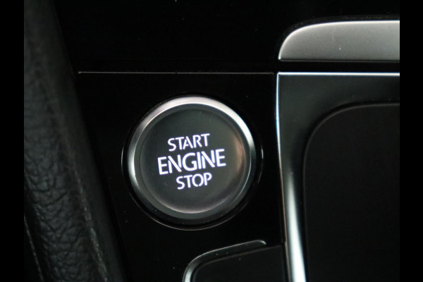 Volkswagen Golf 1.5 TSI R Line | Stoelverwarming | Camera | Full LED | Adaptive cruise | 19'' | Virtual Cockpit | Massage | Carplay | Navigatie