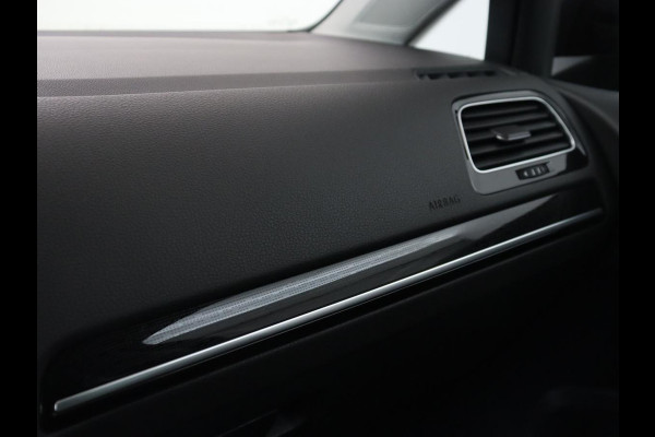 Volkswagen Golf 1.5 TSI R Line | Stoelverwarming | Camera | Full LED | Adaptive cruise | 19'' | Virtual Cockpit | Massage | Carplay | Navigatie