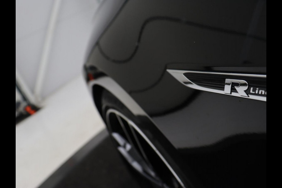 Volkswagen Golf 1.5 TSI R Line | Stoelverwarming | Camera | Full LED | Adaptive cruise | 19'' | Virtual Cockpit | Massage | Carplay | Navigatie