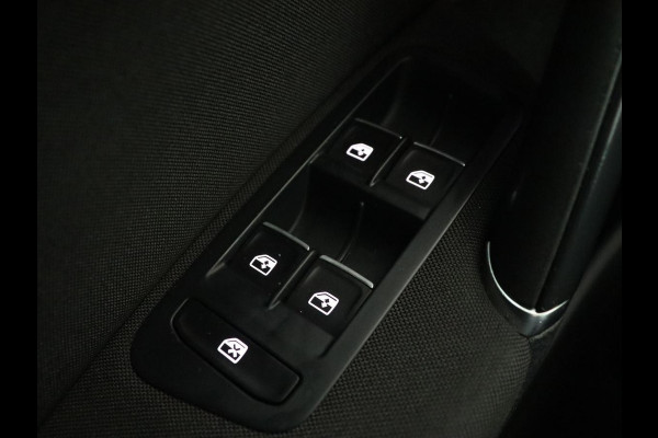 Volkswagen Golf 1.5 TSI R Line | Stoelverwarming | Camera | Full LED | Adaptive cruise | 19'' | Virtual Cockpit | Massage | Carplay | Navigatie