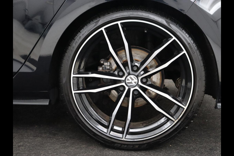 Volkswagen Golf 1.5 TSI R Line | Stoelverwarming | Camera | Full LED | Adaptive cruise | 19'' | Virtual Cockpit | Massage | Carplay | Navigatie