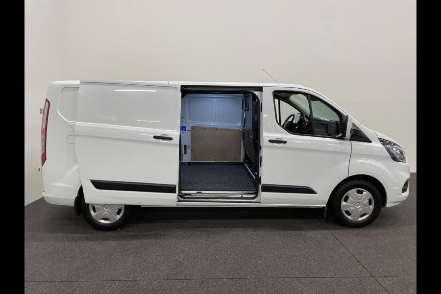 Ford Transit Custom 300 2.0 TDCI L2H1 Trend Airco Cruise Control Navigatie PDC V & A Stoelverwaming Trekhaak